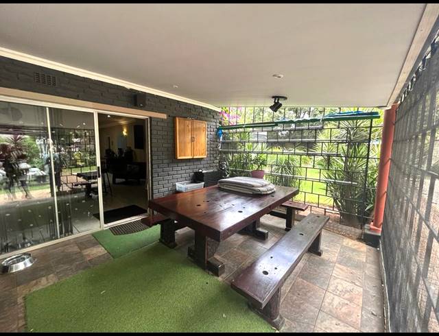 5 BEDROOM HOUSE FOR SALE IN THREE RIVERS